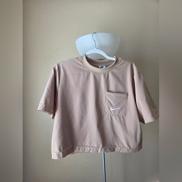Nike Tan Cropped Workout T-Shirt - Picture 3 of 6